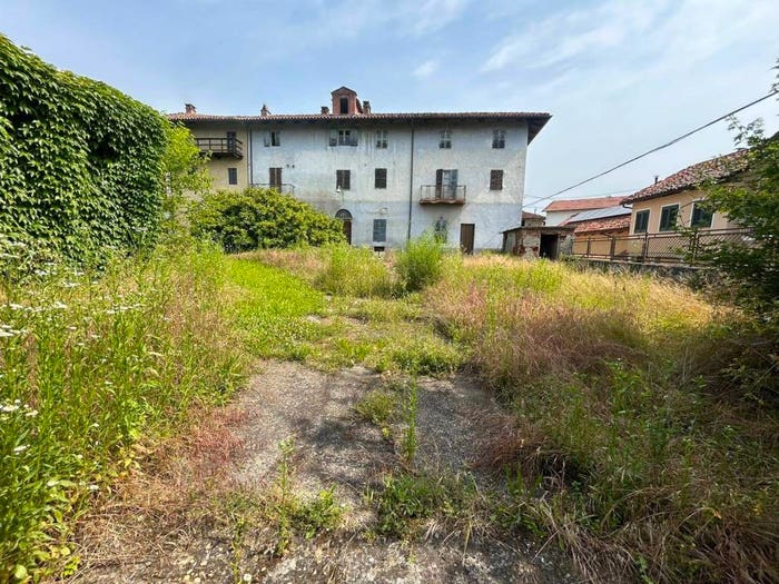Casa con 6 locali in vendita in Via Remondato, Montafia