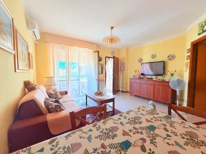 Appartamento con 5 locali in vendita in Via Antonio Meucci, Centro, Massa