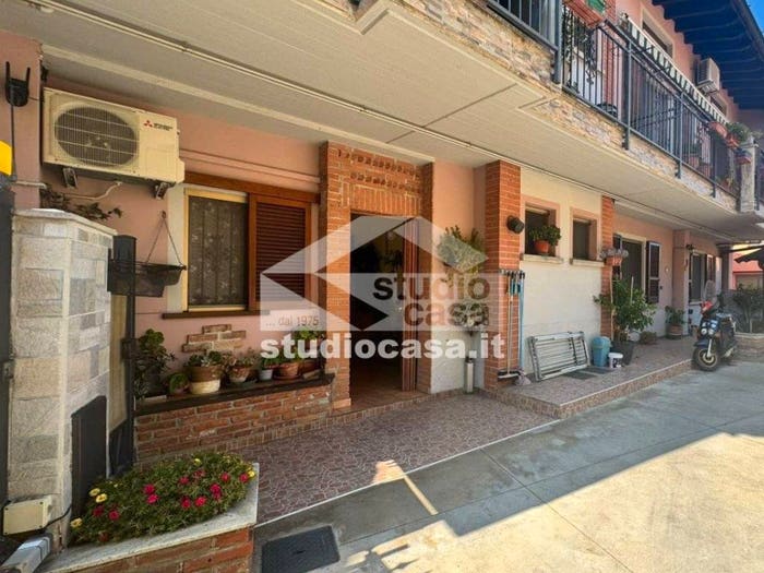 Appartamento trilocale in vendita in Via Vittorio Emanuele, Fornovo San Giovanni