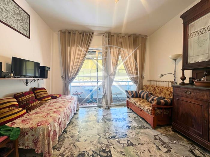 Appartamento trilocale in vendita in Via Privata Giuseppe Sbarbaro, Costaguta, Rapallo