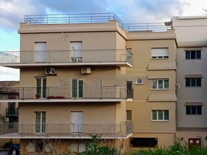 Appartamento trilocale in vendita in Via Lussemburgo, Aragona