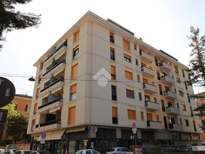 Appartamento con 5 locali in vendita in Via Cerulli Irelli, Centro, Teramo