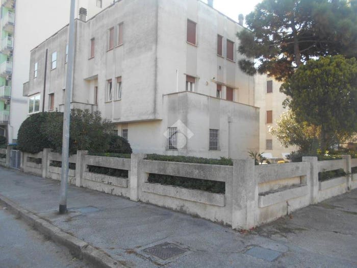 Appartamento trilocale in vendita in Via Mentana, Porto Garibaldi, Comacchio