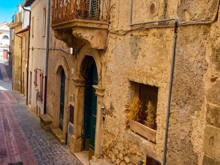 Appartamento quadrilocale in vendita in Via Marcantonio Ridolfi, Centro, Morolo
