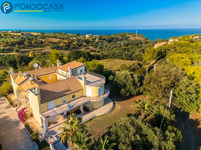 Appartamento con 6 locali in vendita in Via Convento, Centro, Grottammare