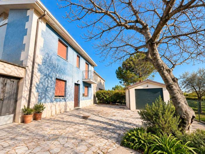 Casa quadrilocale in vendita in Strada Provinciale Belvedere Ostrense Brugnetto, Borgo Passera Sant'Angelo Bettolelle, Senigallia