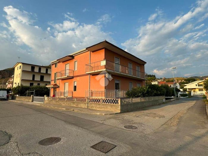 Appartamento con 6 locali in vendita in Via Belgio, Corica, Amantea