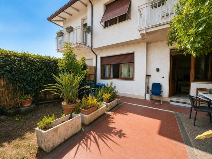 Casa bilocale in vendita in Marina di Carrara, Carrara