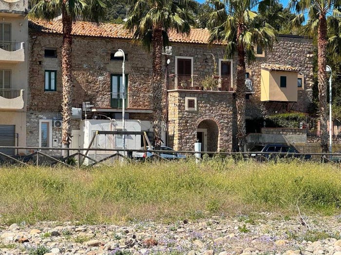 Casa trilocale in vendita in Caronia di Sicilia Cortile Iblei, Marina Di Caronia, Caronia