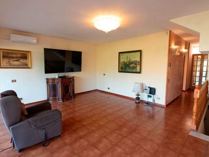 Casa con 6 locali in vendita in Via Larga, Casano Dogana Isola, Luni