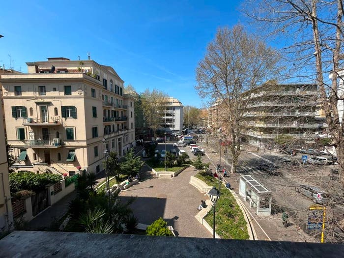 Appartamento trilocale in vendita in Piazza Duca di Genova, Ostia Ponente, Roma