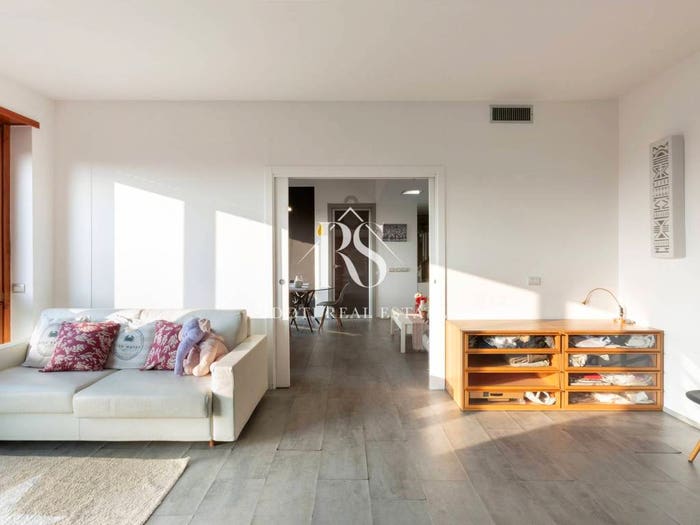 Appartamento trilocale in vendita in Viale Enrico Martini, Corvetto, Milano