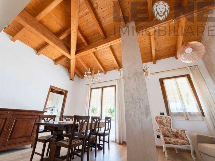 Casa con 6 locali in vendita in LIVIO ORLANDI, Altolà, San Cesario sul Panaro