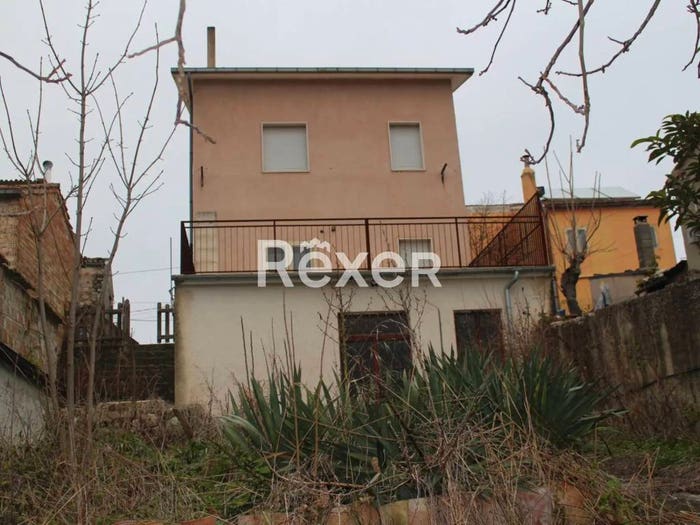Casa con 6 locali in vendita in Contrada Sant'Agnese, Fossalto