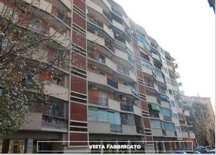 Appartamento quadrilocale in vendita in Piazza Cardinale Pietro Gasparri, Comasina, Milano