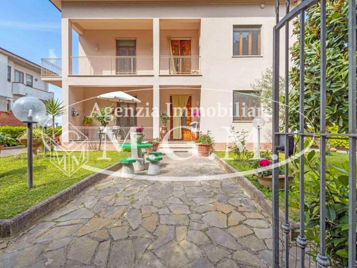 Casa con 6 locali in vendita in Via Enrico Capecchi, La Rotta Pietroconti, Pontedera