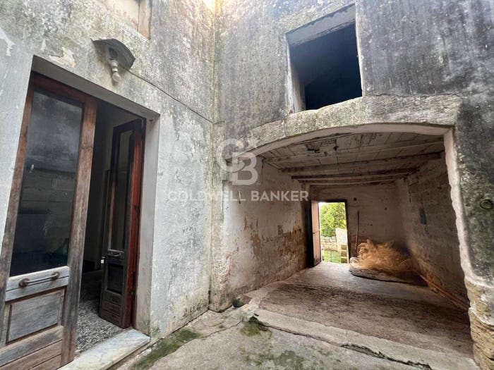 Casa con 6 locali in vendita in Via Lecce, Caprarica di Lecce