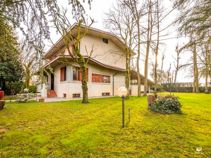 Casa con 6 locali in vendita in Via Vigna Verde, Ganaceto Lesignana, Modena