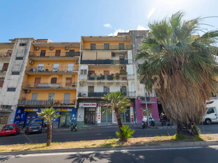 Appartamento quadrilocale in vendita in Via Giovanni da Verrazzano, Villaggio Sant'Agata, Catania