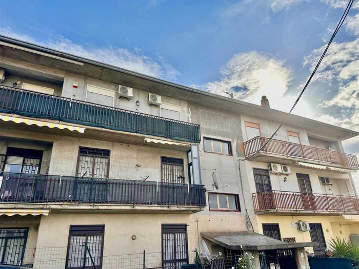 Appartamento con 5 locali in vendita in Via Nicola Spedalieri, Centro, Misterbianco