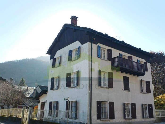 Casa con 6 locali in vendita in via della chiesa, Centro, Scopa