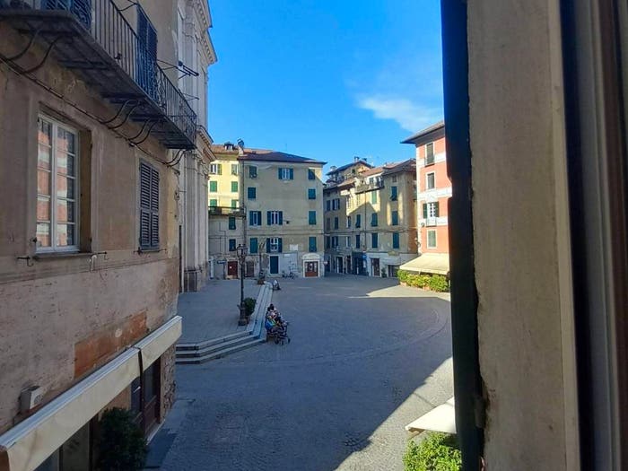 Appartamento con 5 locali in vendita in Via Francesco Gilardini, Centro, Ovada