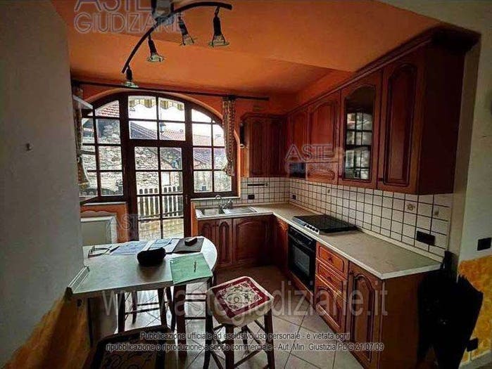 Appartamento bilocale in vendita in Via pasubio, Castello, Castelveccana