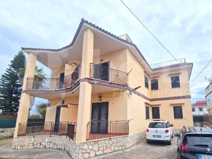 Appartamento trilocale in vendita in via mezzagni, Baia Verde, Castel Volturno