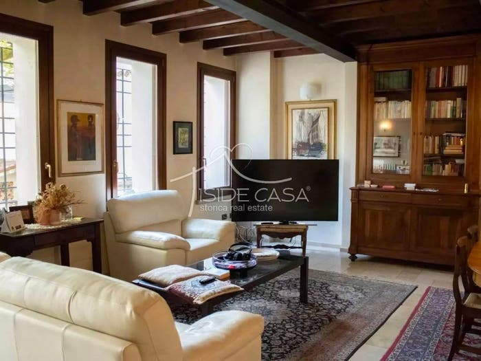 Casa con 5 locali in vendita in Centro, Mantova