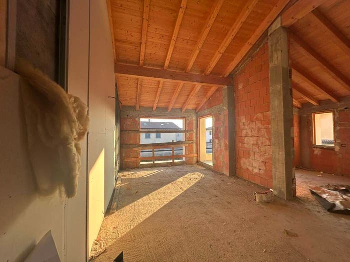 Appartamento quadrilocale in vendita in Via Beato Papa Giovanni XXIII, Lurano