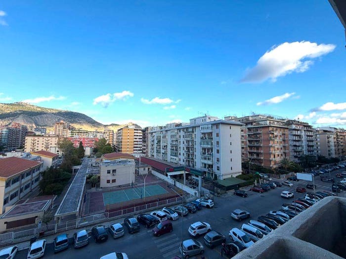 Appartamento con 5 locali in vendita in Via dei Nebrodi, De Gasperi Croce Rossa, Palermo