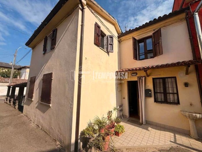 Appartamento trilocale in vendita in Strada Creta, Centro, Castel San Giovanni