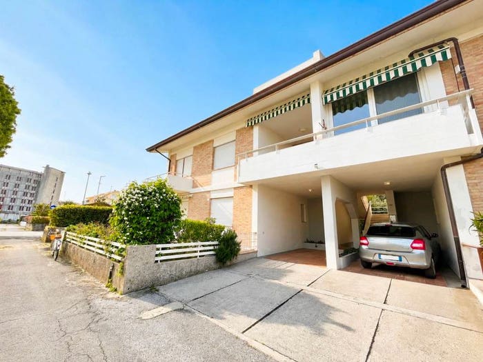 Casa quadrilocale in vendita in Via Fratelli Vivaldi, Porto Santa Margherita, Caorle