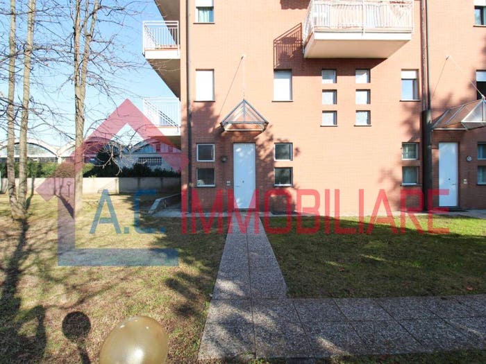 Appartamento quadrilocale in vendita in Via Amerigo Vespucci, Sciarè, Gallarate