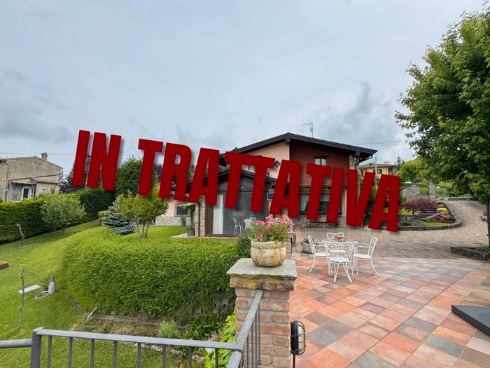 Casa con 6 locali in vendita in Frazione Crociglia, Crociglia, Zavattarello