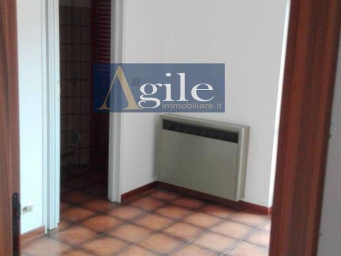 Appartamento con 5 locali in vendita in via scirola, Piattoni Villa Sant'Antonio, Castel di Lama