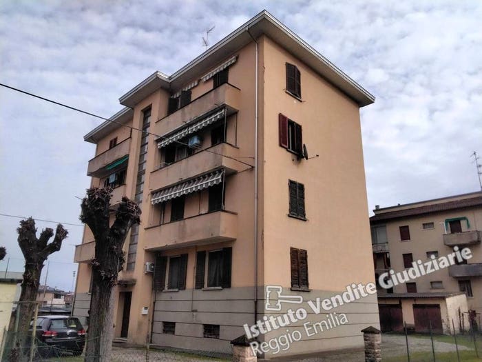 Appartamento con 5 locali in vendita in Via I Maggio, Centro, Novellara