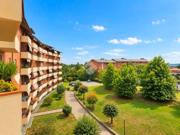 Appartamento con 5 locali in vendita in Villaggio Lorazzo, Centro, Cossato