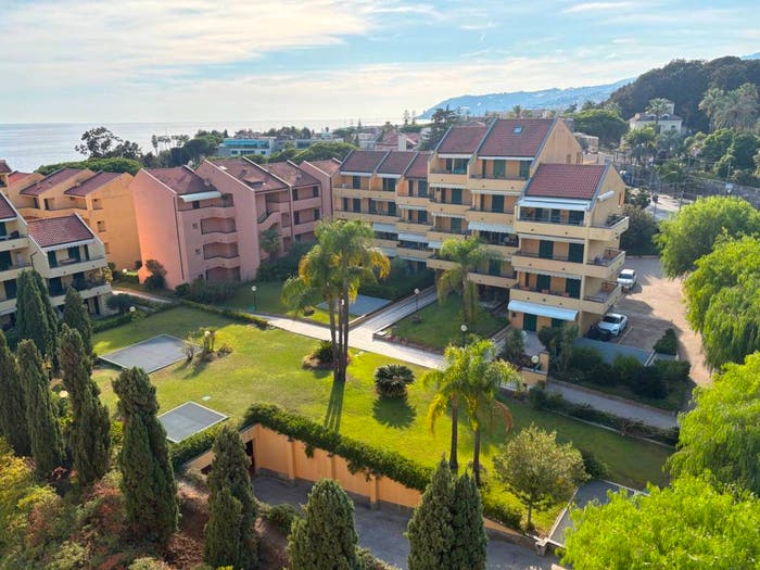 Appartamento trilocale in vendita in Corso Giuseppe Mazzini, La Brezza Tre Ponti, Sanremo