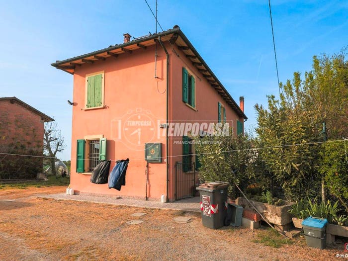 Casa con 5 locali in vendita in Via Dugliolo, Budrio