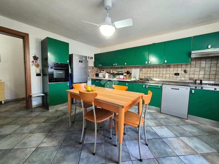 Casa con 6 locali in vendita in Via Modena, Ferrara