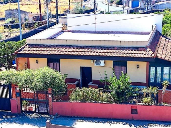 Casa quadrilocale in vendita in Via Famiglia Santagati, Misterbianco