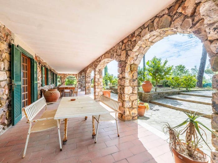 Casa con 6 locali in vendita in Via Braccianese Claudia, Oriolo Romano