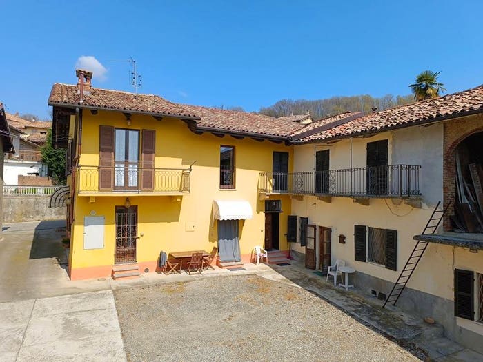 Casa con 6 locali in vendita in Corso Umberto I, Centro, Alfiano Natta