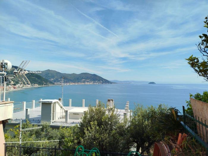 Appartamento trilocale in vendita in Via Punta Tacuara, Laigueglia