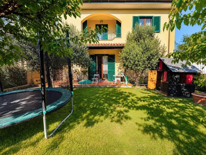 Appartamento trilocale in vendita in Viale Giuseppe Parini, Trestina, Città di Castello