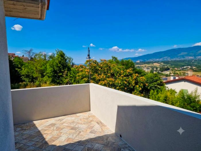 Casa trilocale in vendita in Via Giovanni Amendola, Matassino, Figline e Incisa Valdarno