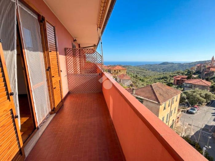 Appartamento bilocale in vendita in Via Imperia, Civezza