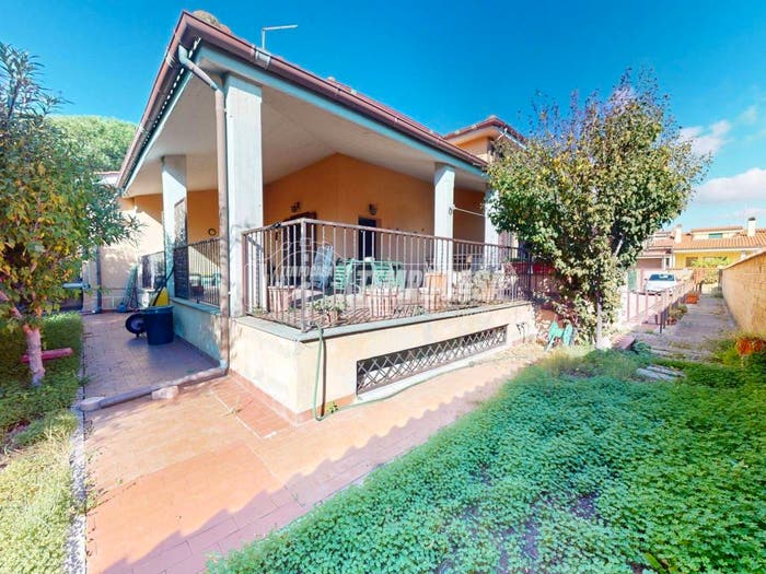 Casa con 5 locali in vendita in Via Montecarlo C, Cerreto, Ladispoli