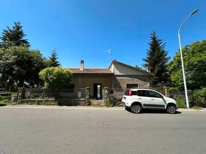 Casa con 6 locali in vendita in Via Roma, Roccatederighi, Roccastrada